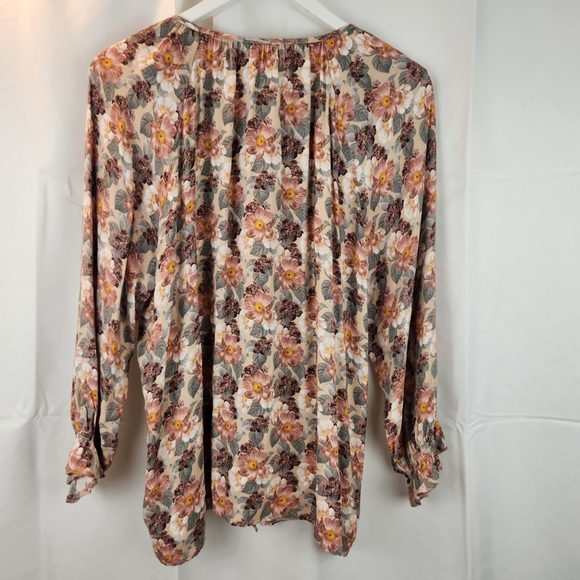 ARITZIA Wilfred Serenity blouse size L in EUC - Picture 10 of 10